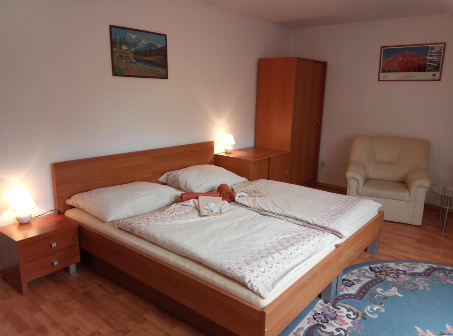 Hotel Vila Strazan à Poprad Extérieur photo